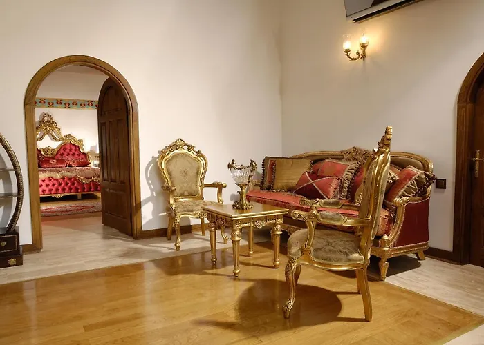 Cesme Kanuni Kervansaray Historical Hotel