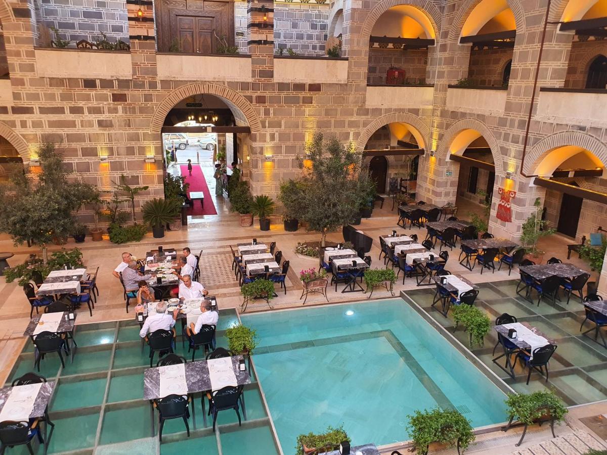 Otel Kanuni Kervansaray Historical Çeşme
