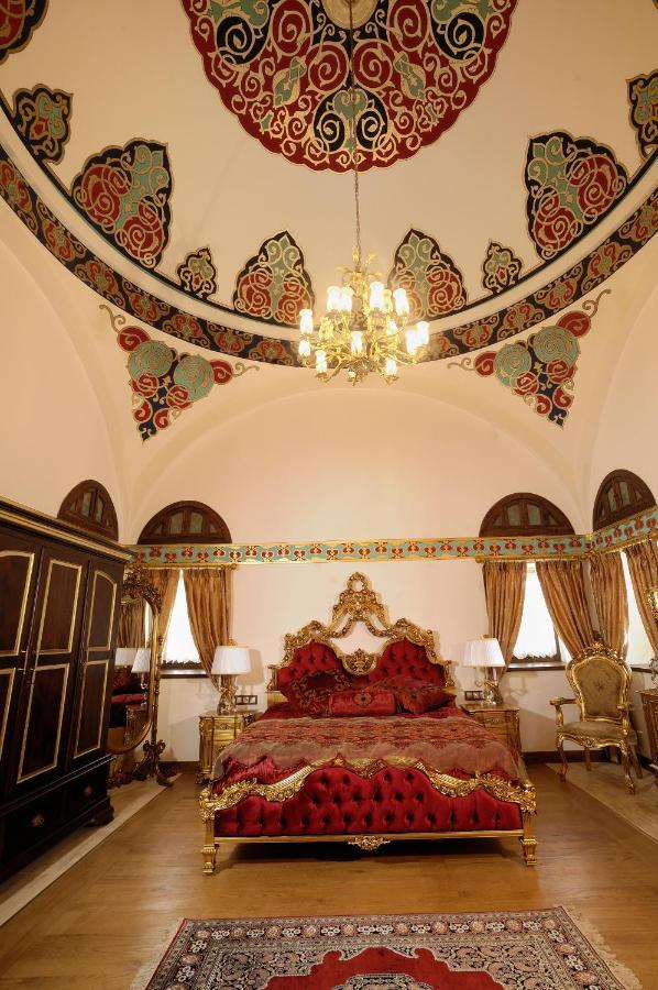 Kanuni Kervansaray Historical Otel Çeşme
